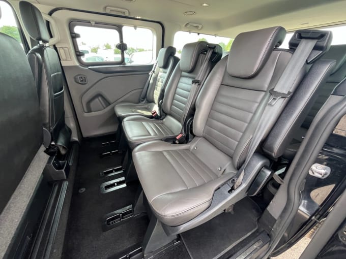 2025 Ford Tourneo Custom