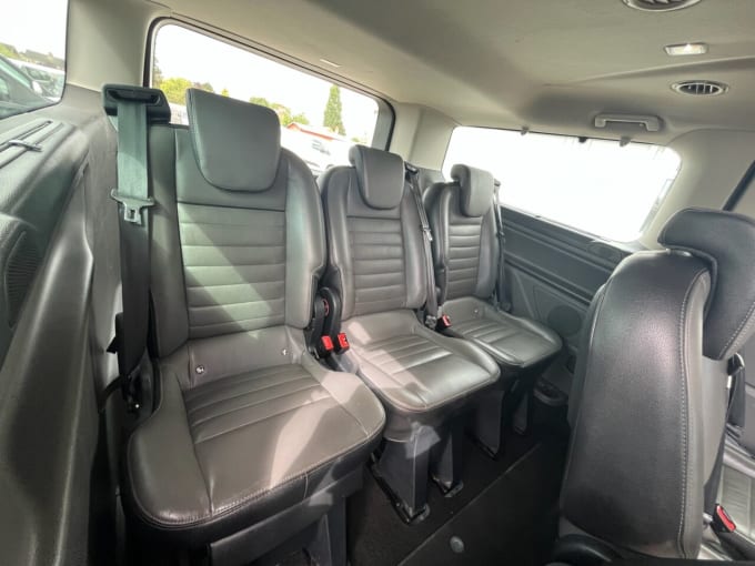 2025 Ford Tourneo Custom