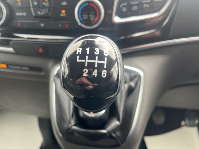 2025 Ford Tourneo Custom
