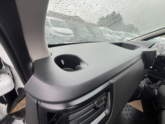 2025 Renault Trafic