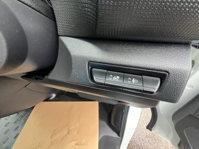 2025 Renault Trafic