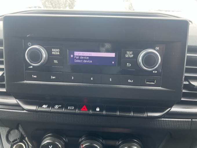 2025 Renault Trafic