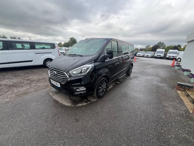 2025 Ford Tourneo Custom