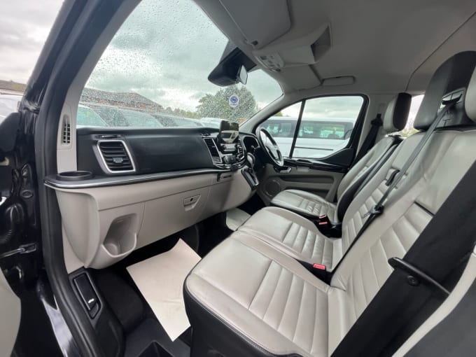 2025 Ford Tourneo Custom