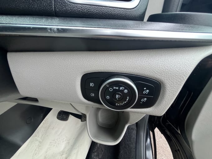 2025 Ford Tourneo Custom