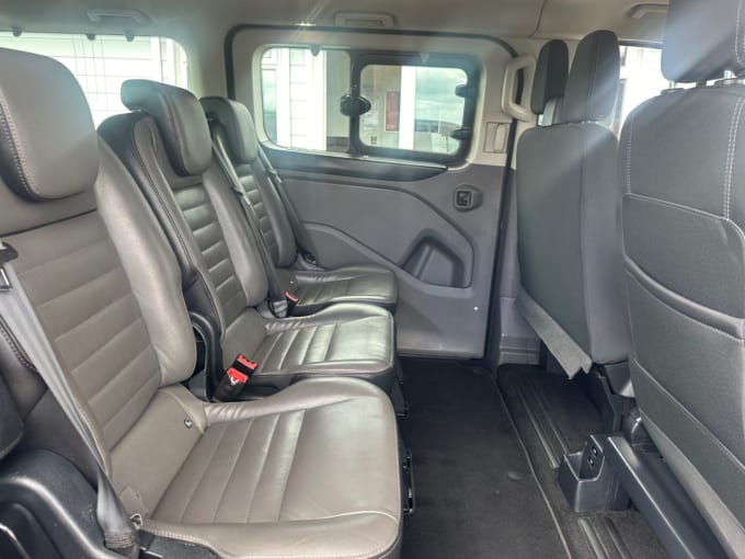 2025 Ford Tourneo Custom