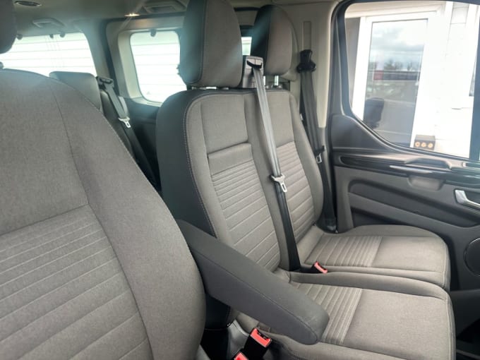 2025 Ford Tourneo Custom