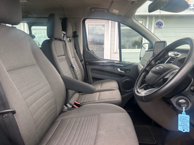 2025 Ford Tourneo Custom