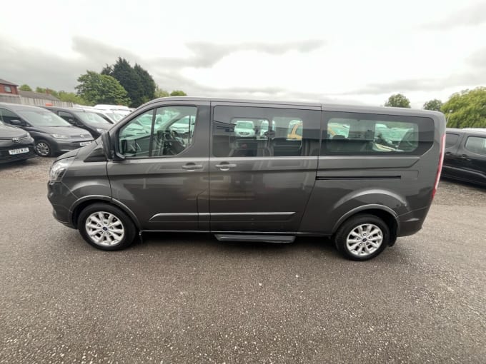 2025 Ford Tourneo Custom