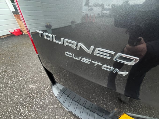 2025 Ford Tourneo Custom