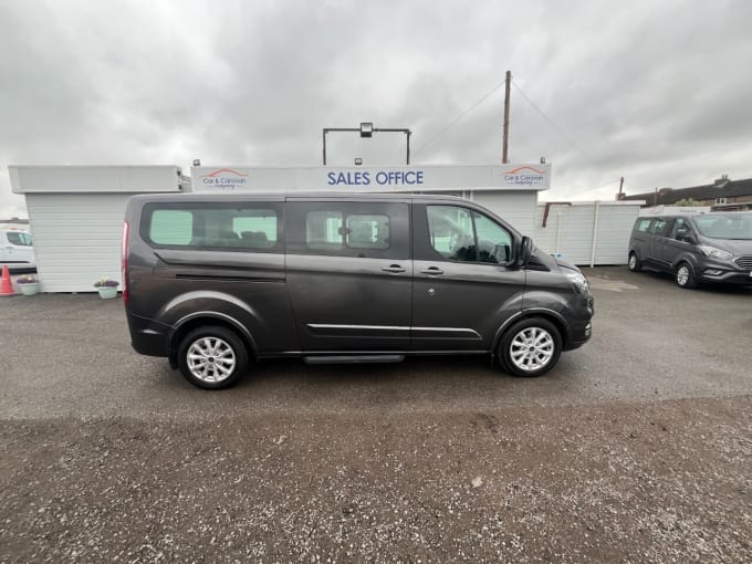 2025 Ford Tourneo Custom