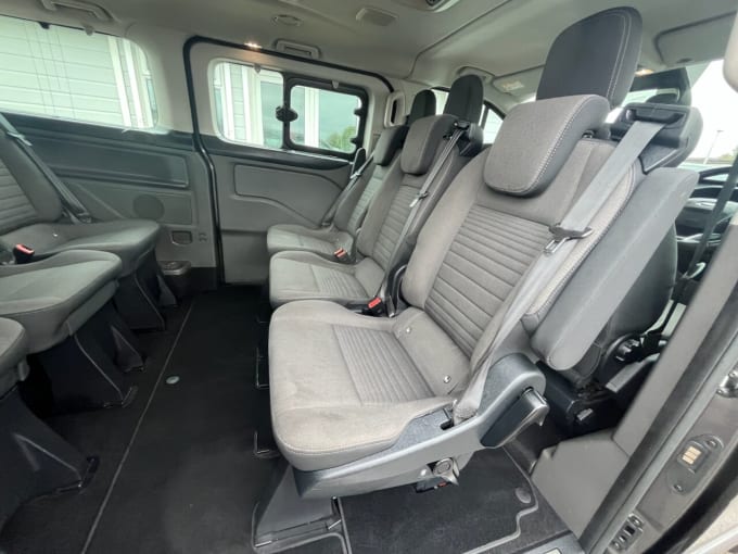 2025 Ford Tourneo Custom