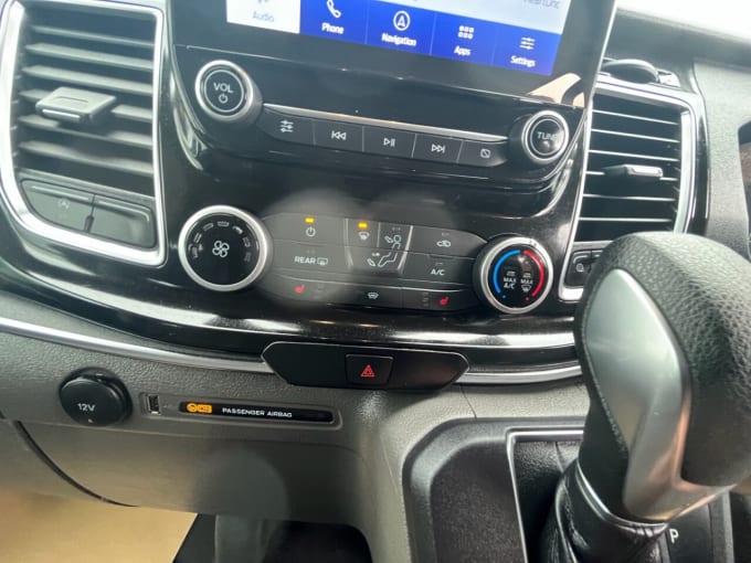 2025 Ford Tourneo Custom