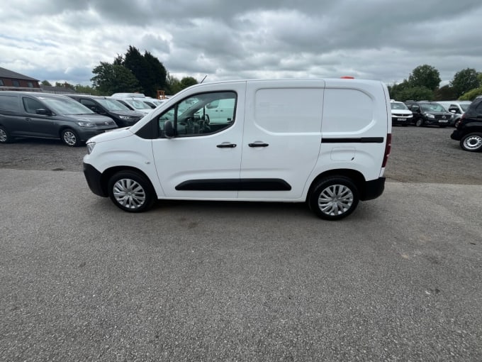 2025 Peugeot Partner