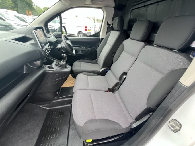 2025 Peugeot Partner