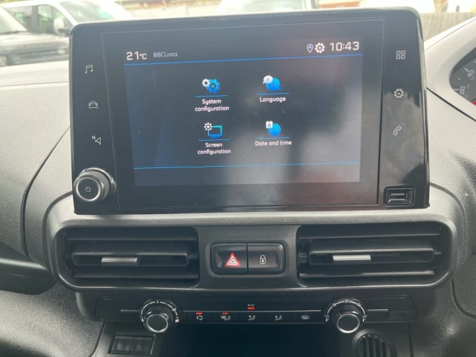 2025 Peugeot Partner