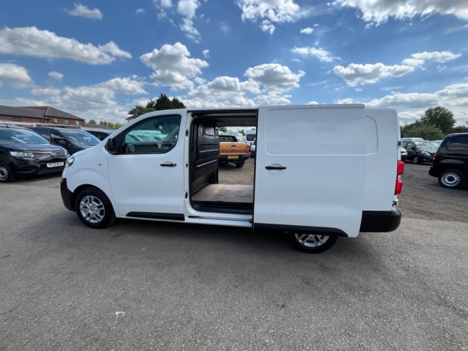 2025 Vauxhall Vivaro