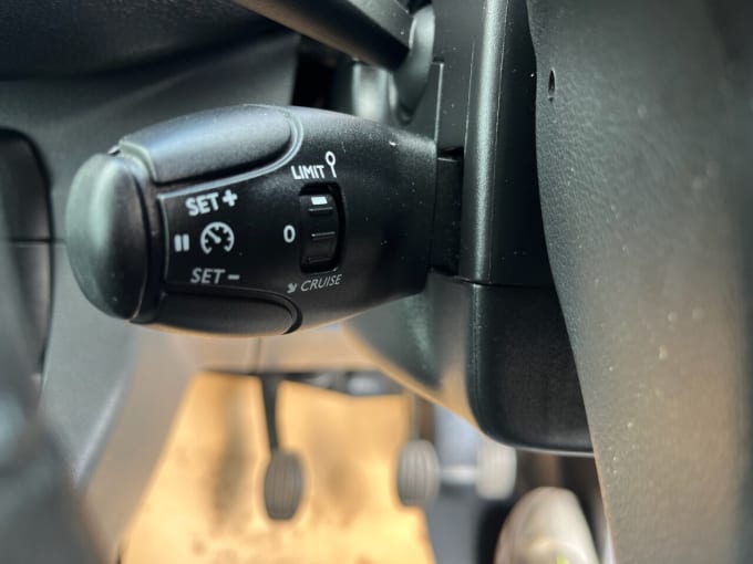 2025 Vauxhall Vivaro