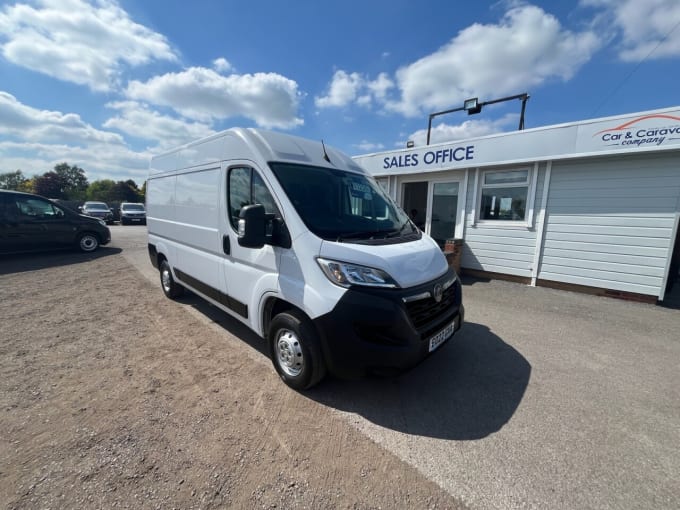 2025 Vauxhall Movano