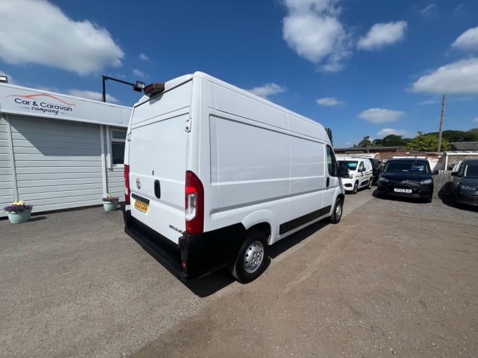 2025 Vauxhall Movano
