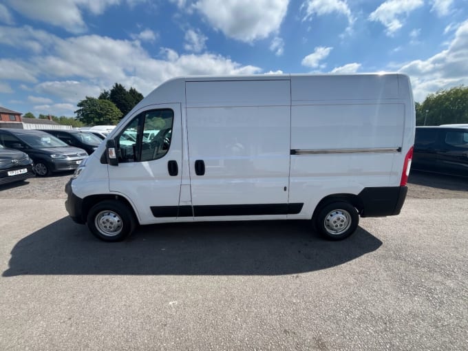 2025 Vauxhall Movano
