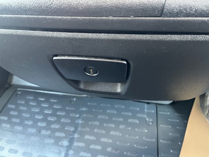 2025 Vauxhall Movano