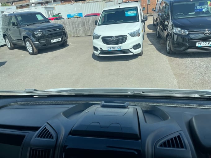 2025 Vauxhall Movano