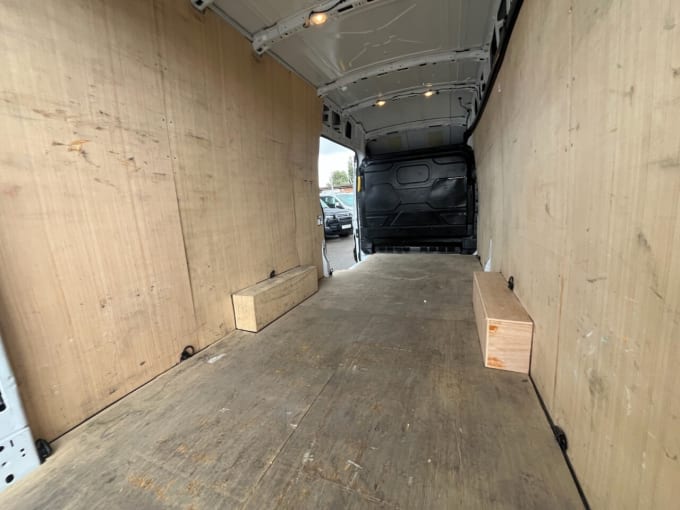 2025 Ford Transit