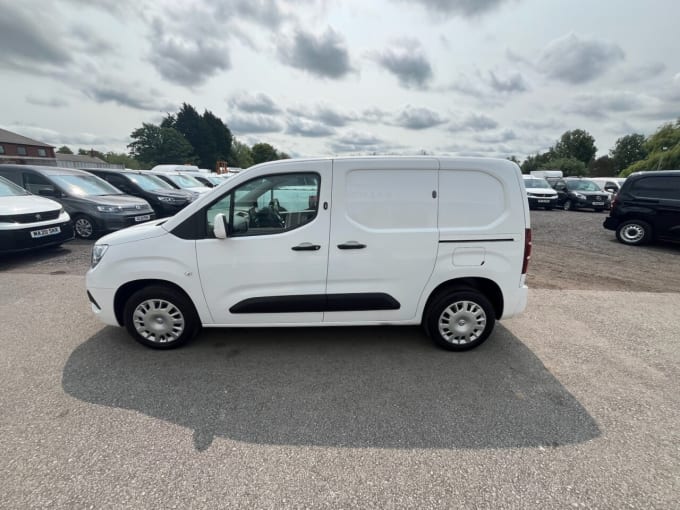 2025 Vauxhall Combo
