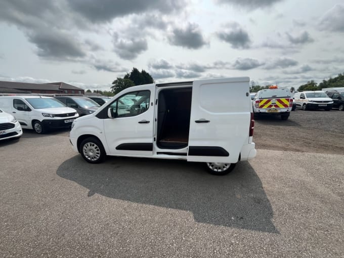 2025 Vauxhall Combo