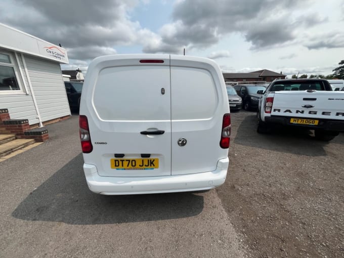2025 Vauxhall Combo