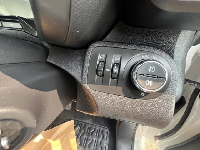 2025 Vauxhall Combo