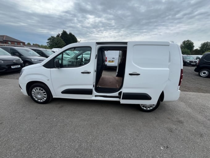 2025 Vauxhall Combo