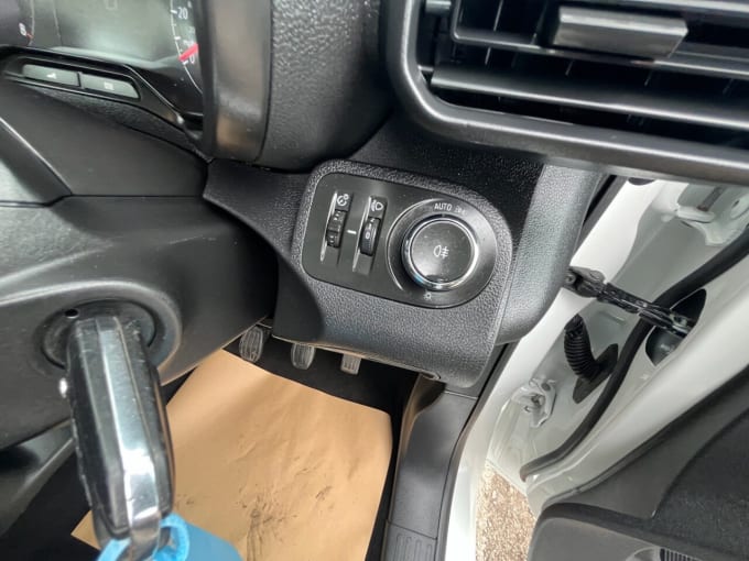 2025 Vauxhall Combo