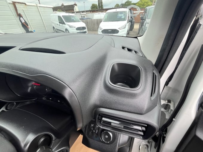 2025 Vauxhall Combo