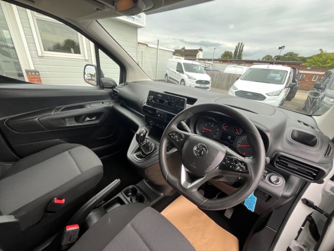 2025 Vauxhall Combo