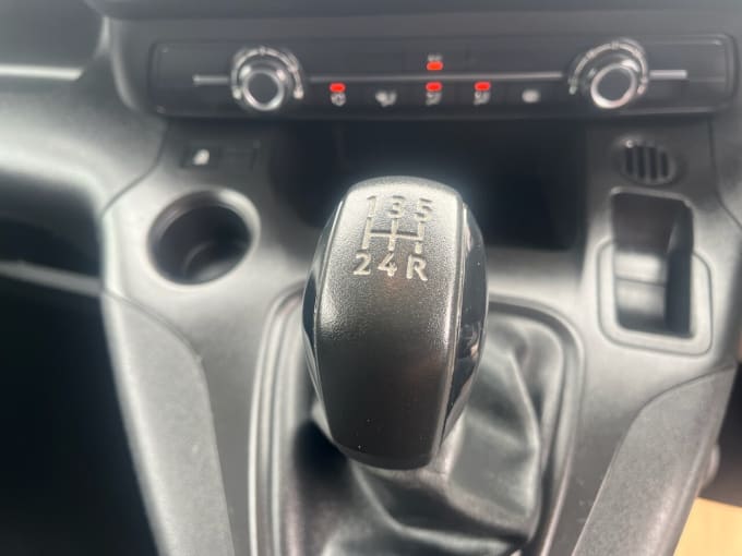 2025 Vauxhall Combo