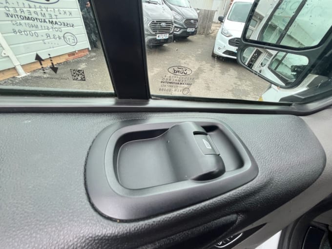 2025 Ford Transit Custom