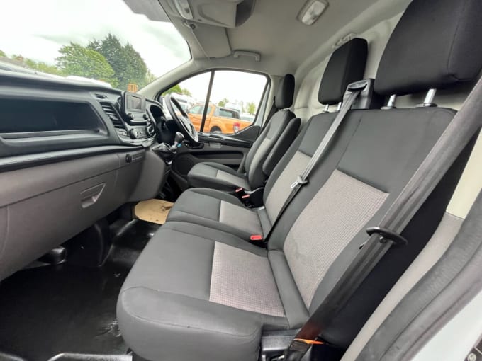2025 Ford Transit Custom