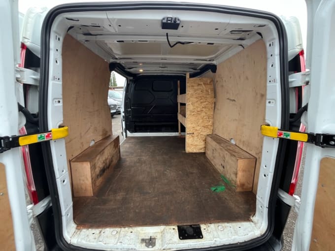 2025 Ford Transit Custom