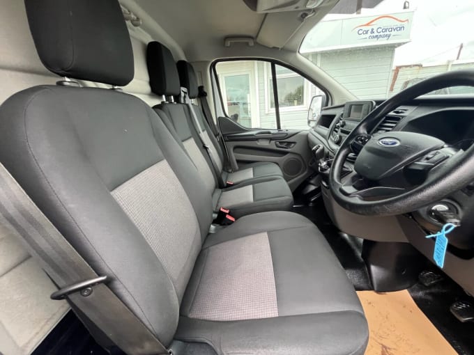 2025 Ford Transit Custom