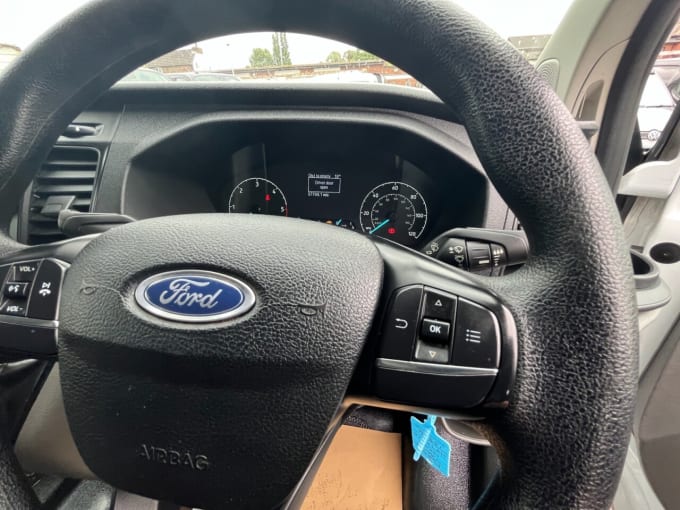 2025 Ford Transit Custom