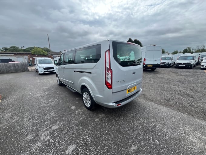 2025 Ford Tourneo Custom