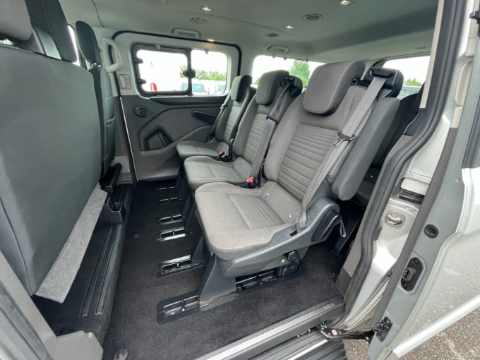 2025 Ford Tourneo Custom