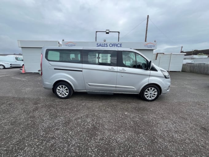 2025 Ford Tourneo Custom