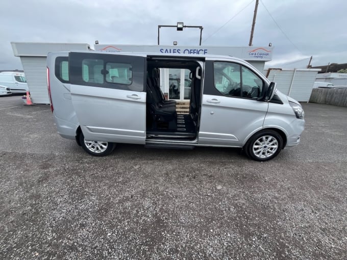 2025 Ford Tourneo Custom