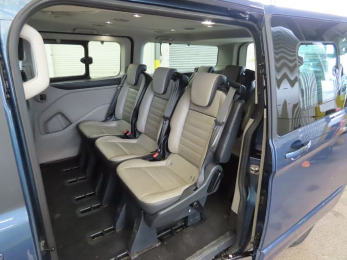 2025 Ford Tourneo Custom
