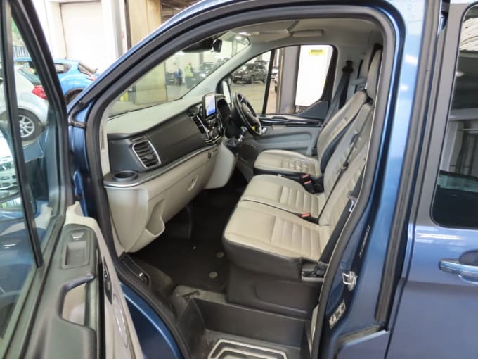2025 Ford Tourneo Custom
