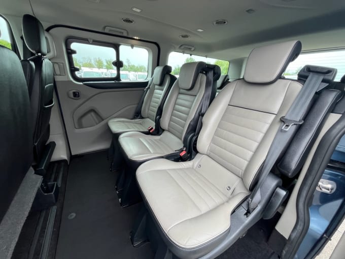 2025 Ford Tourneo Custom