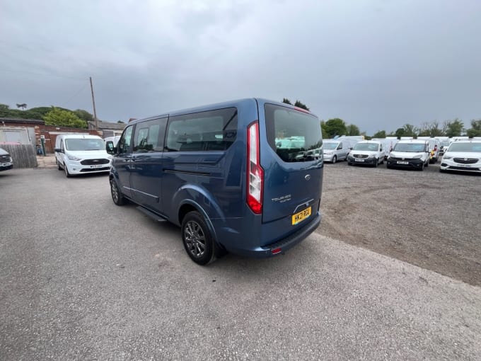 2025 Ford Tourneo Custom